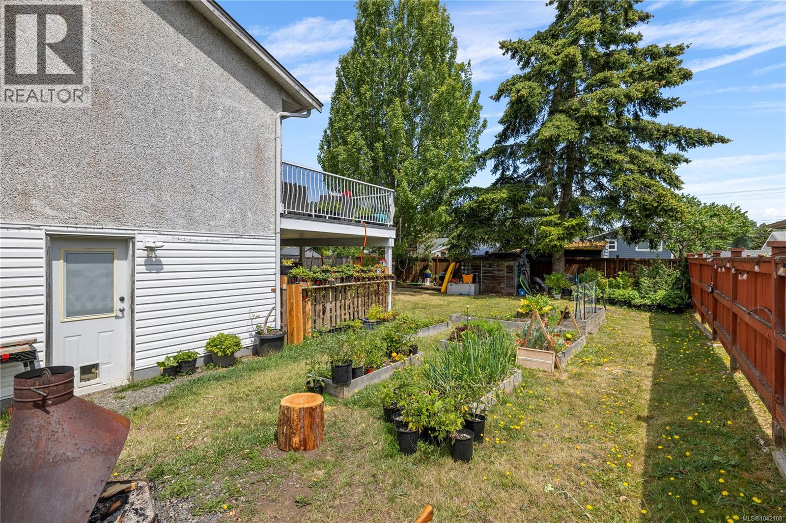 384 McKillop Dr - 35