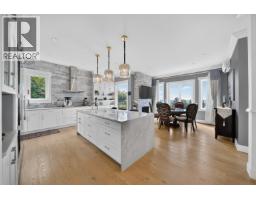 1572 Chippendale Court, West Vancouver, BC V7S3G6 Photo 18