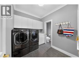 1572 Chippendale Court, West Vancouver, BC V7S3G6 Photo 37