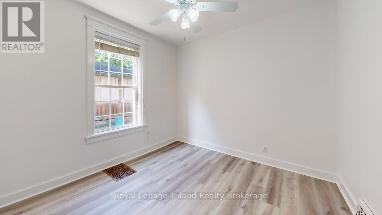 279 VANSITTART AVENUE - 4