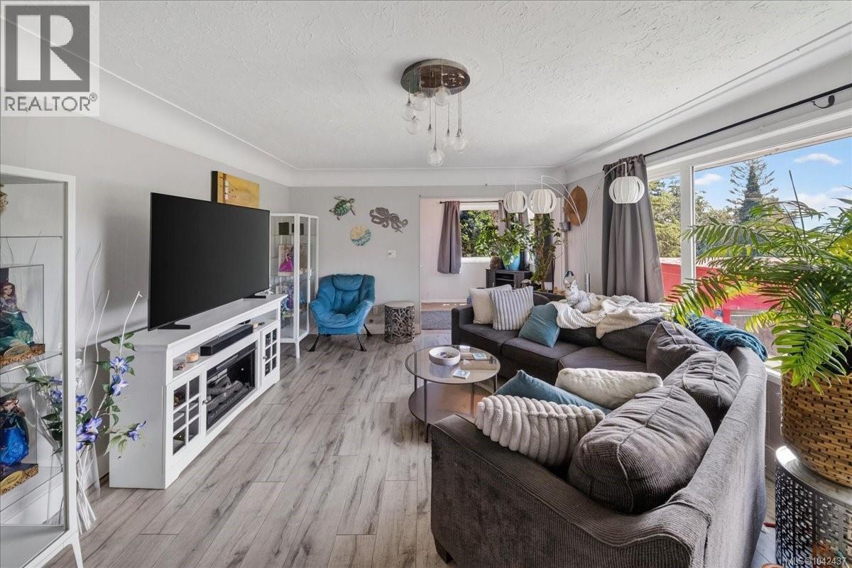 2216 Carpenter Rd - 5