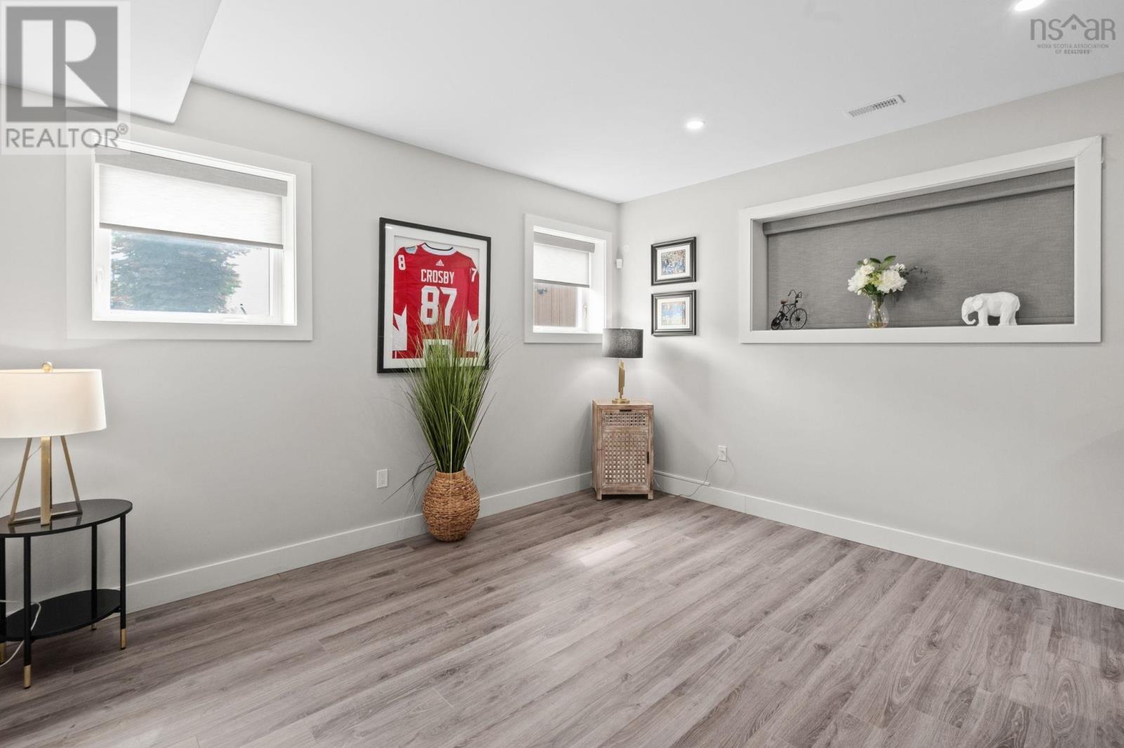 4 Crownridge Drive - 29