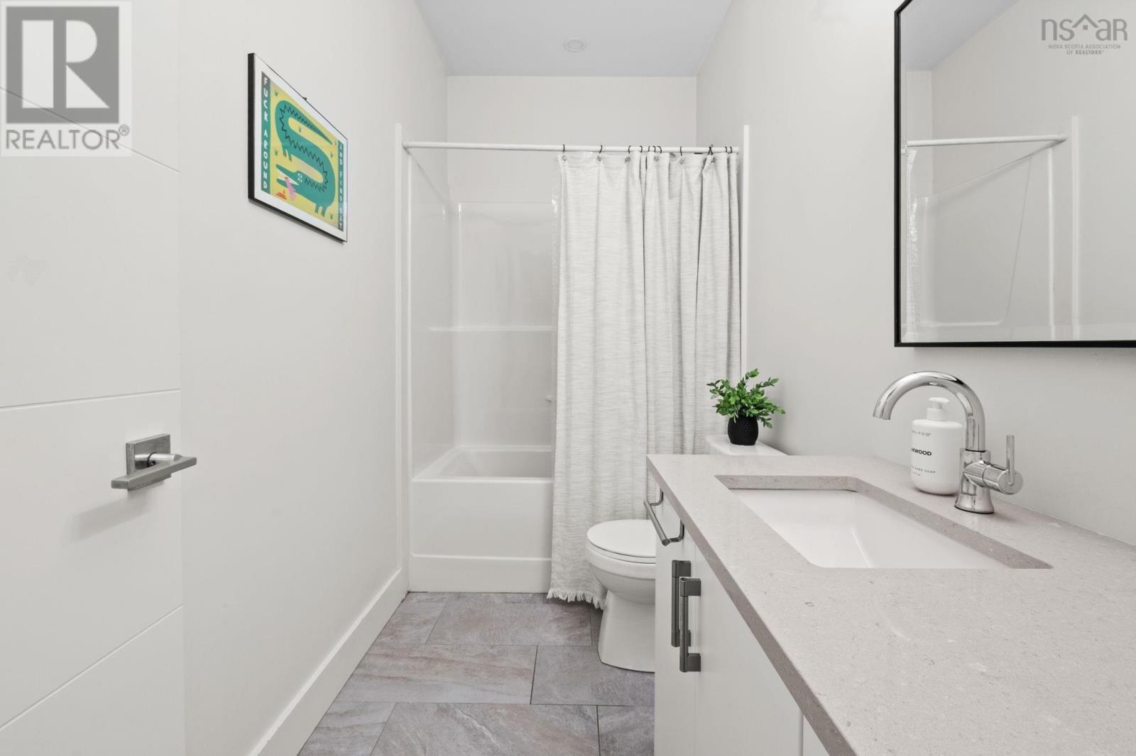 4 Crownridge Drive - 34