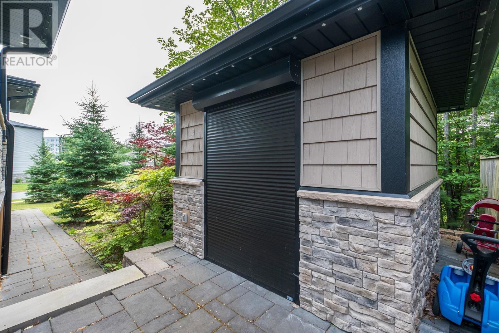 4 Crownridge Drive - 47