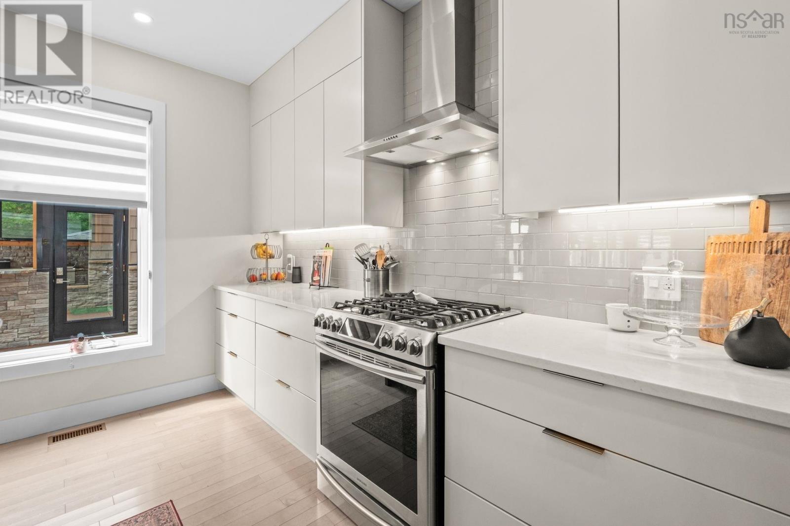 4 Crownridge Drive - 8