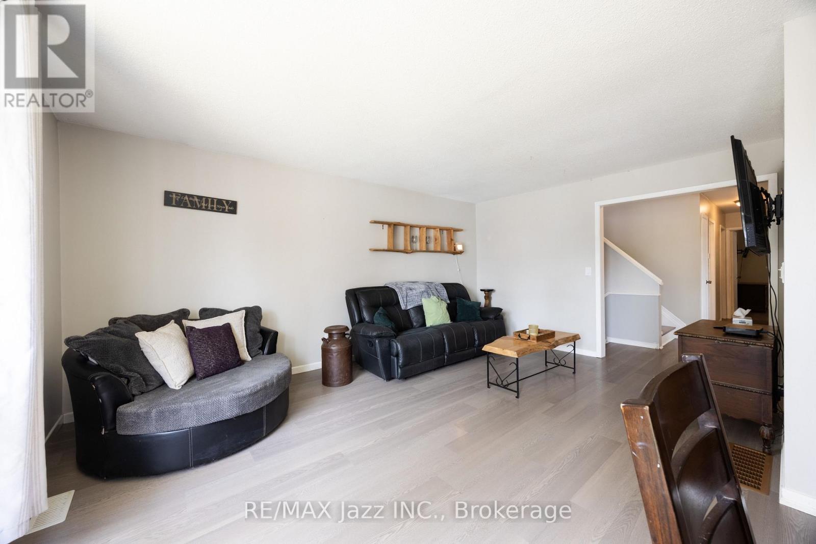 62 CROSSLEY DRIVE - 14
