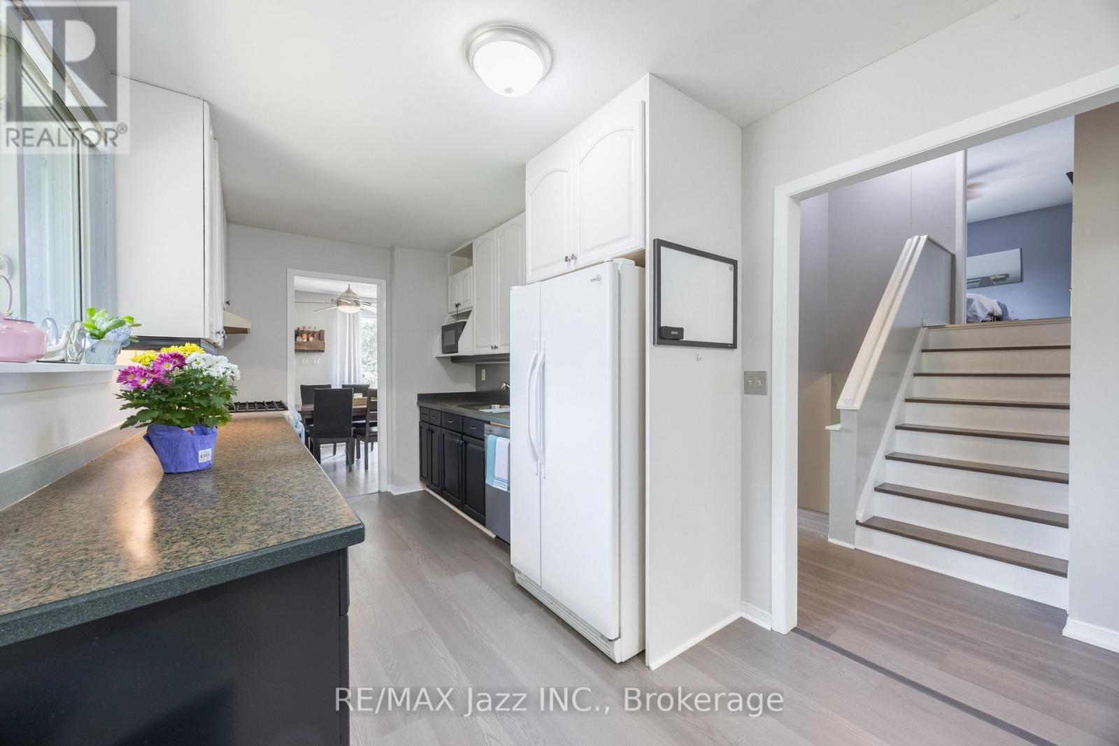 62 CROSSLEY DRIVE - 19