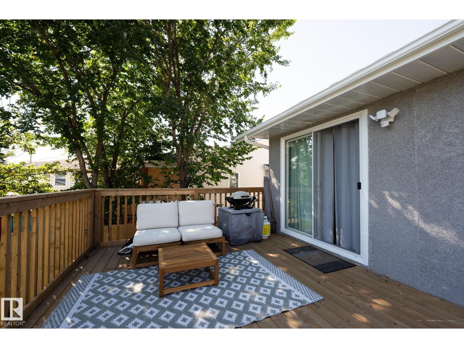 9915 154 ST NW - 25