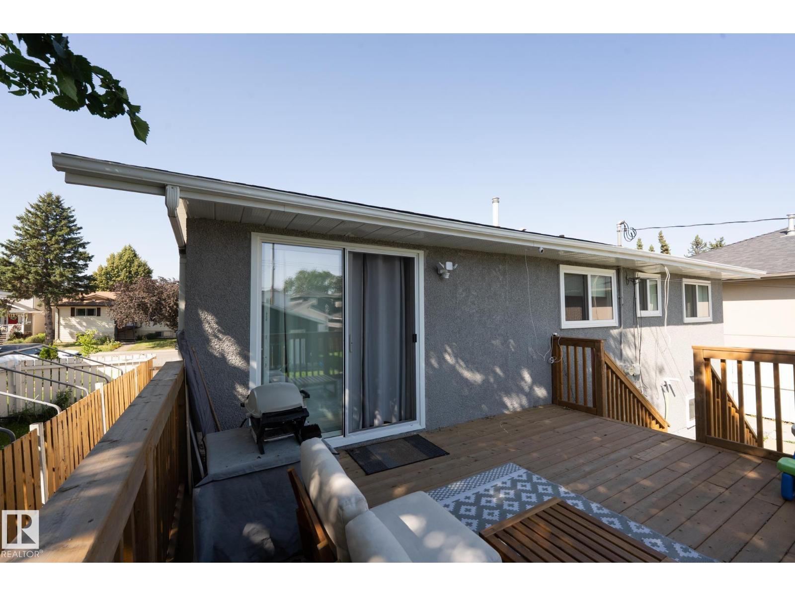 9915 154 ST NW - 26