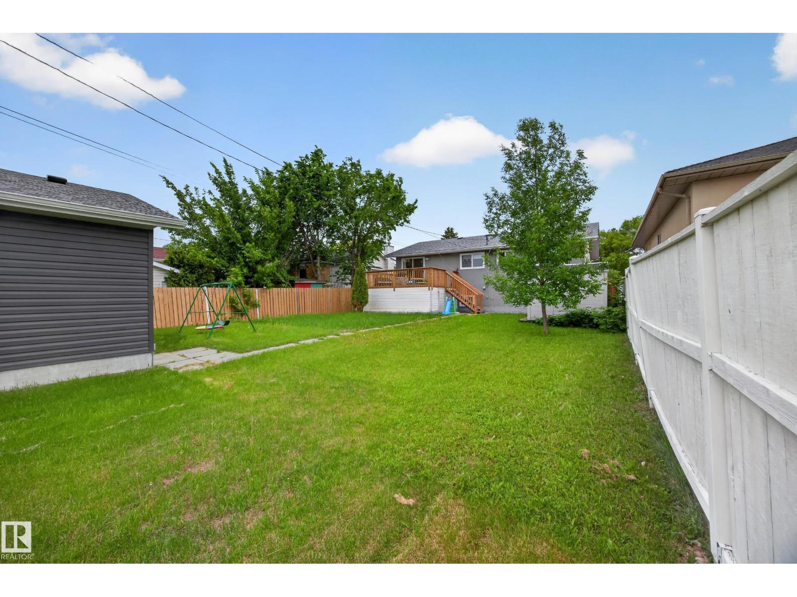 9915 154 ST NW - 30