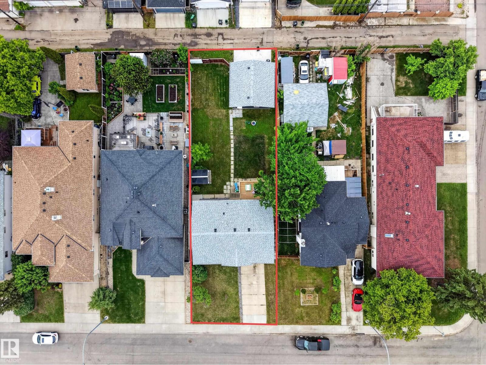 9915 154 ST NW - 36