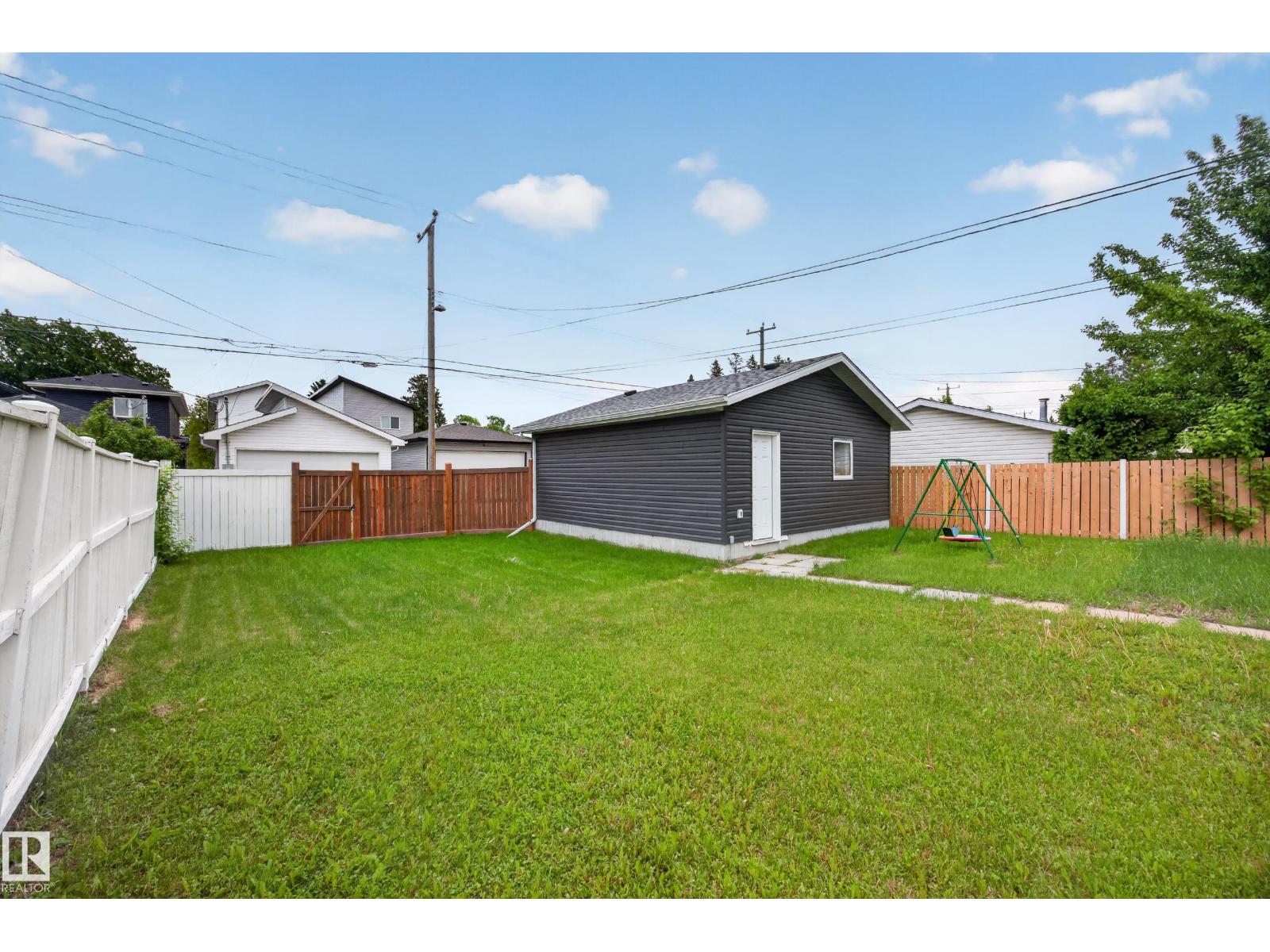9915 154 ST NW - 29