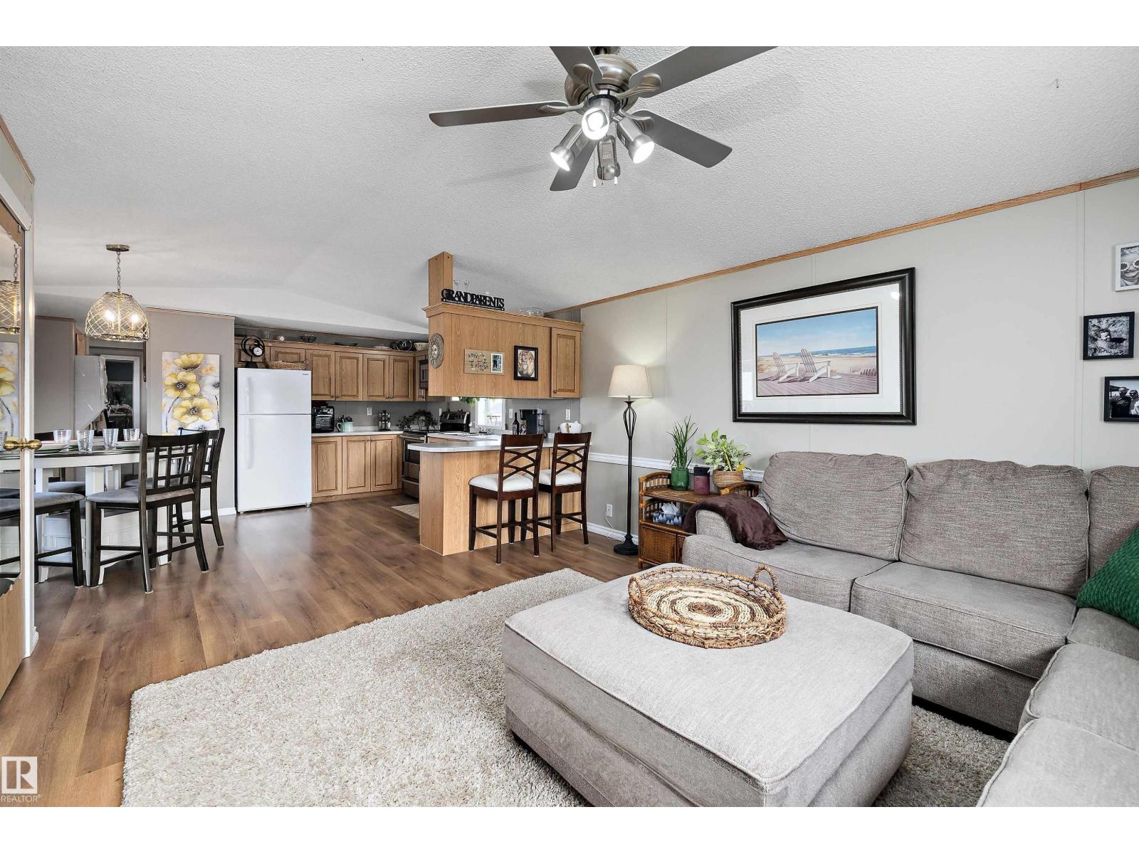 #161 3400 48 ST - 9