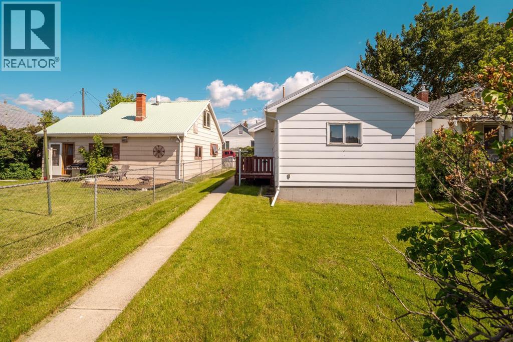 2729 216 Street - 31