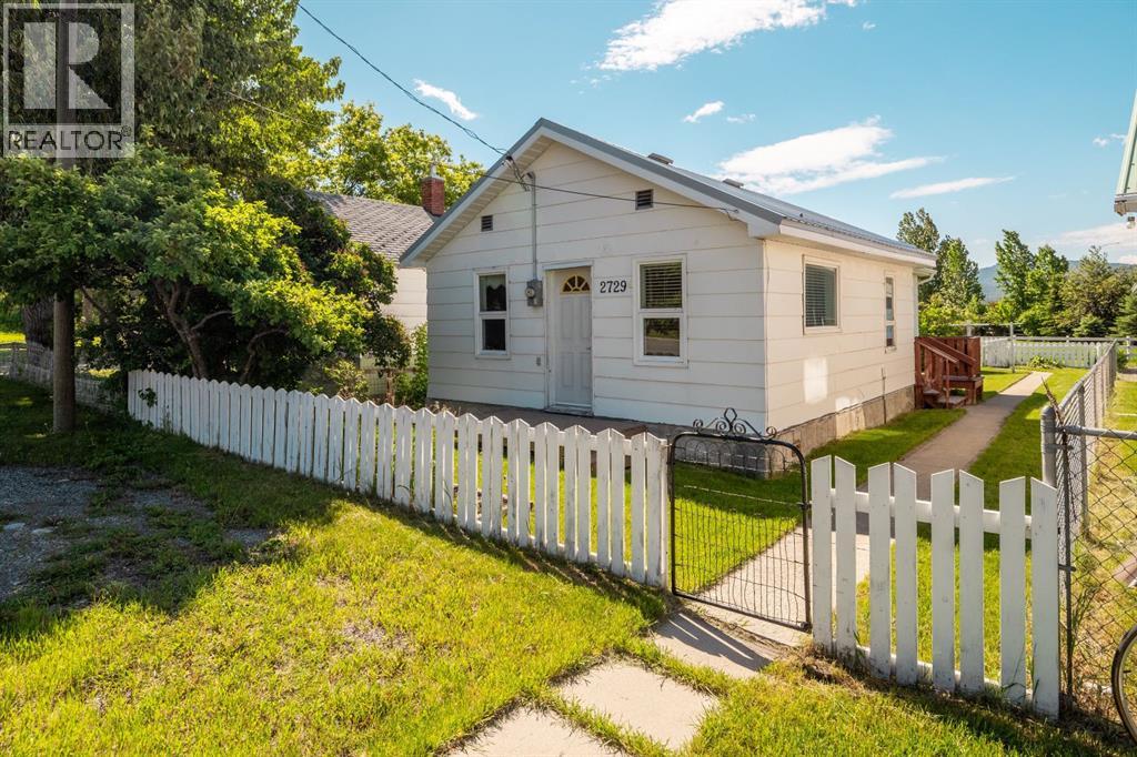 2729 216 Street - 36