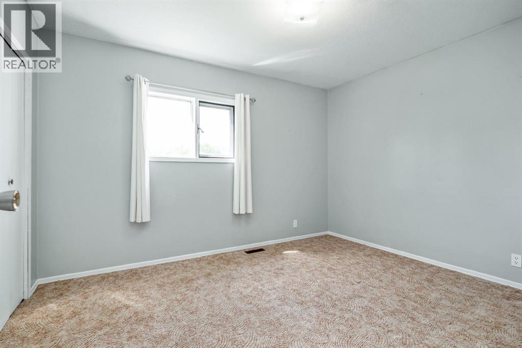 2729 216 Street - 25