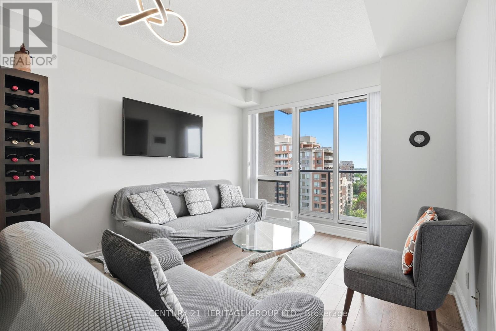 #1106B 9090 YONGE STREET - 10
