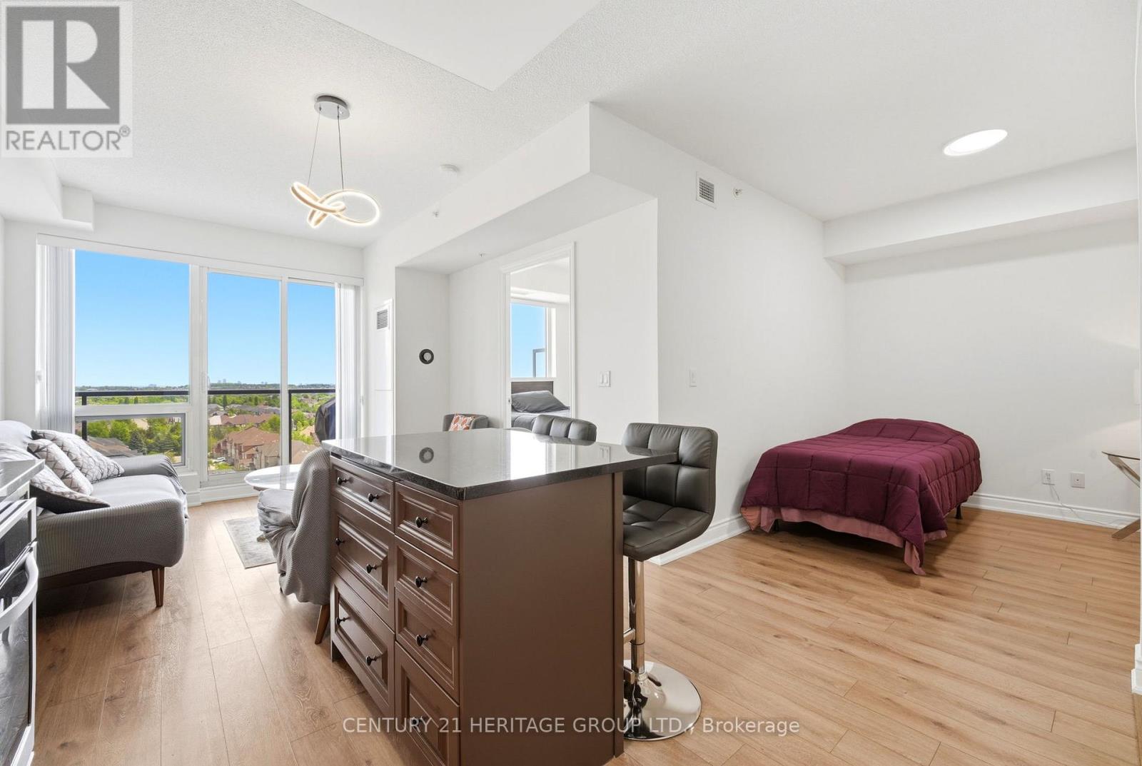 #1106B 9090 YONGE STREET - 17