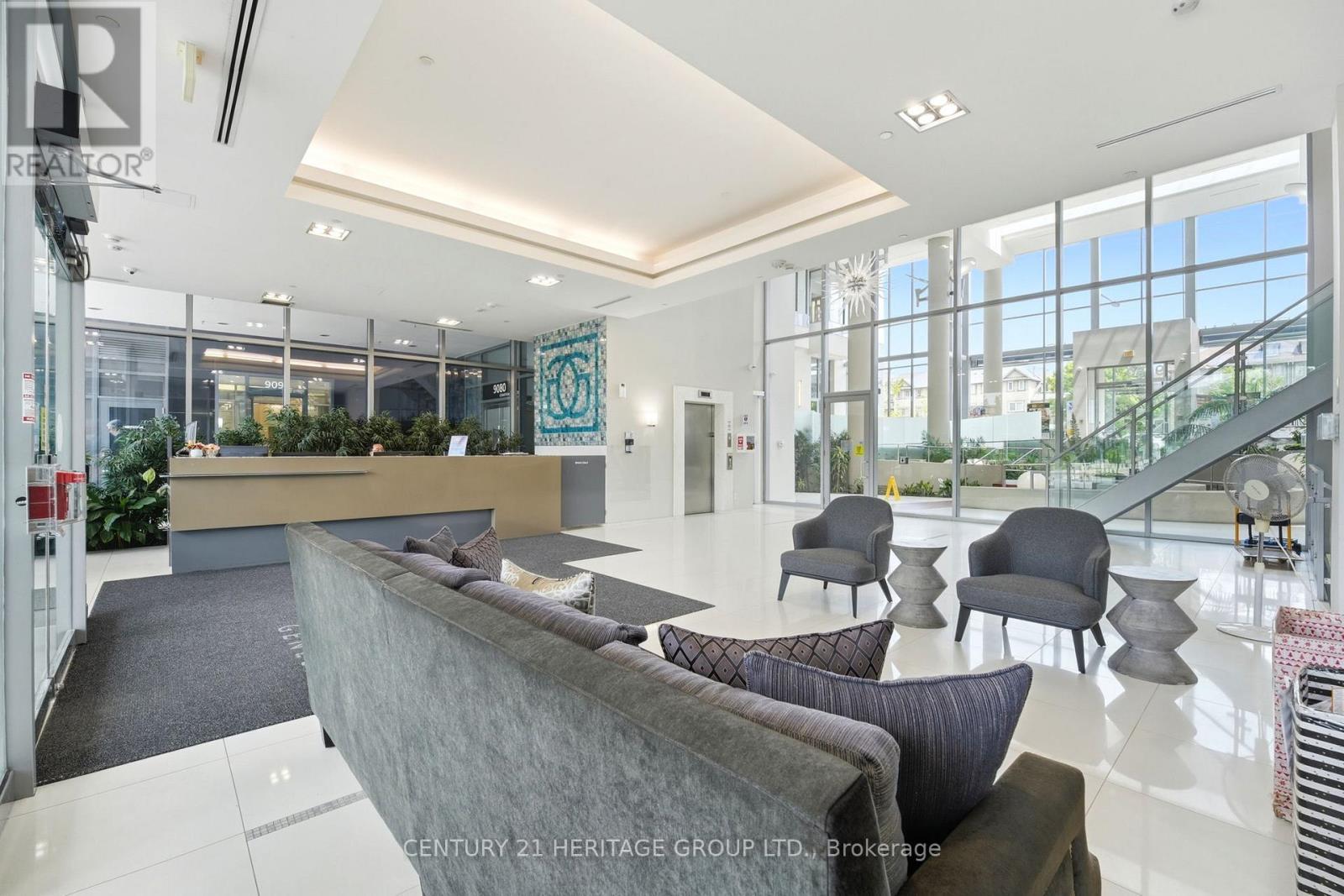 #1106B 9090 YONGE STREET - 5