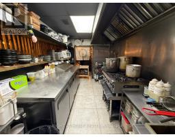 7057 Yonge Street, Markham, ON L3T2A6 Photo 8