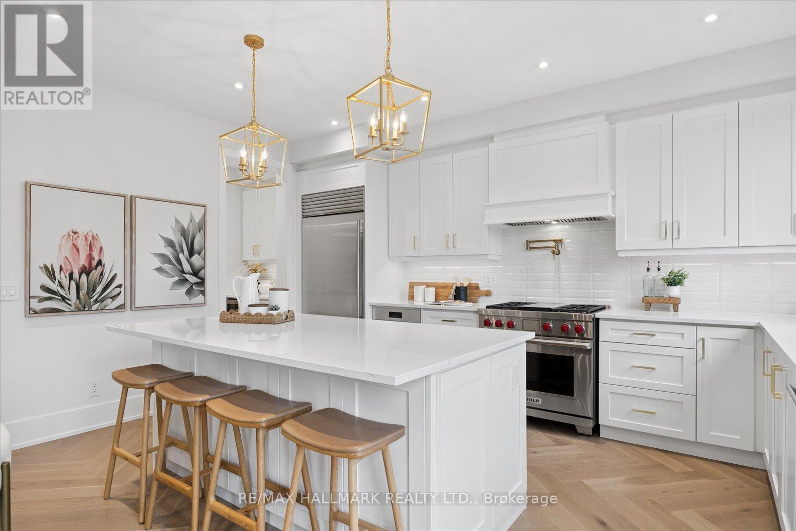 211 BUSATO DRIVE - 11