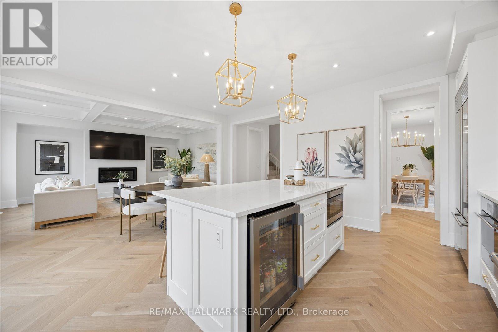 211 BUSATO DRIVE - 18