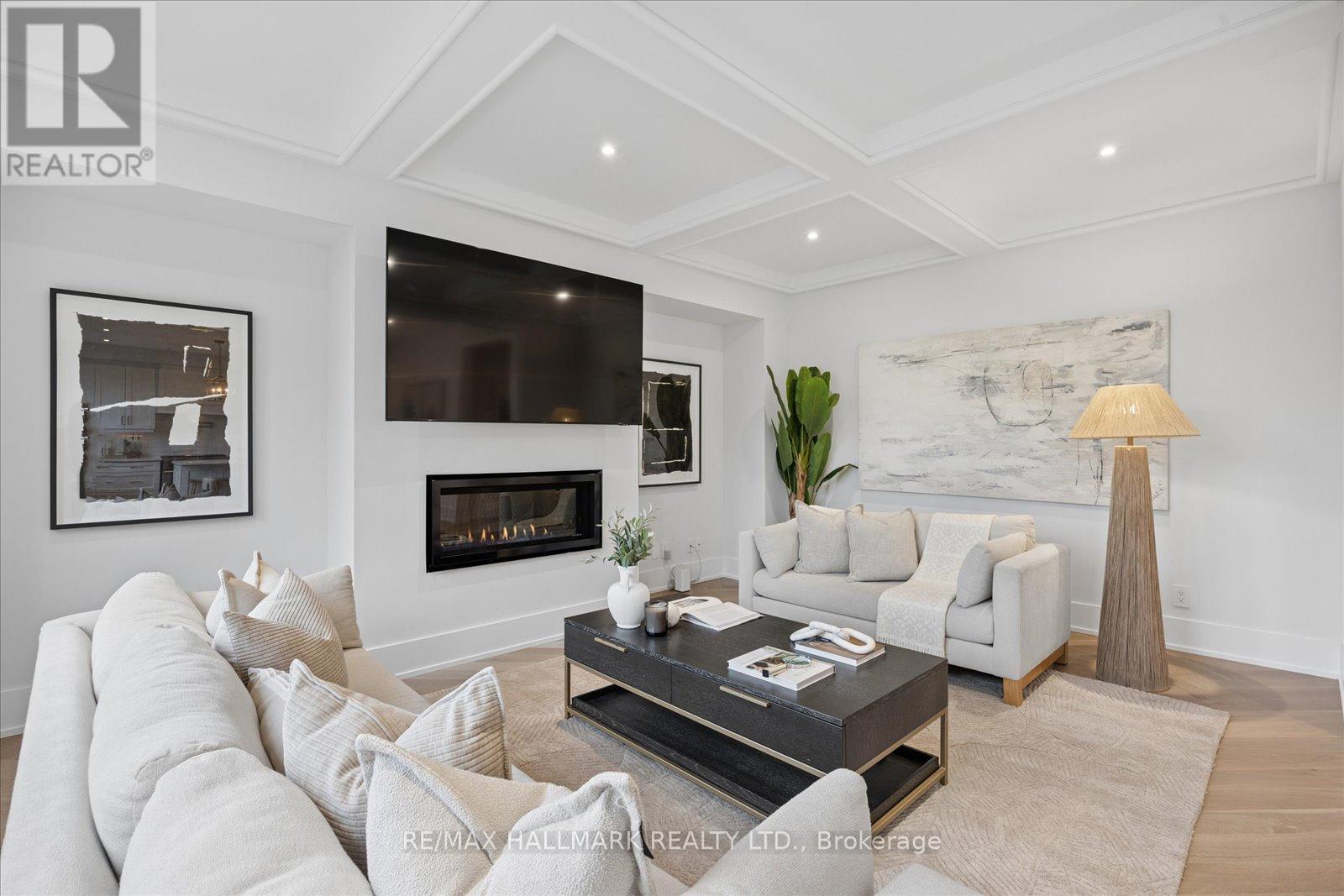 211 BUSATO DRIVE - 22