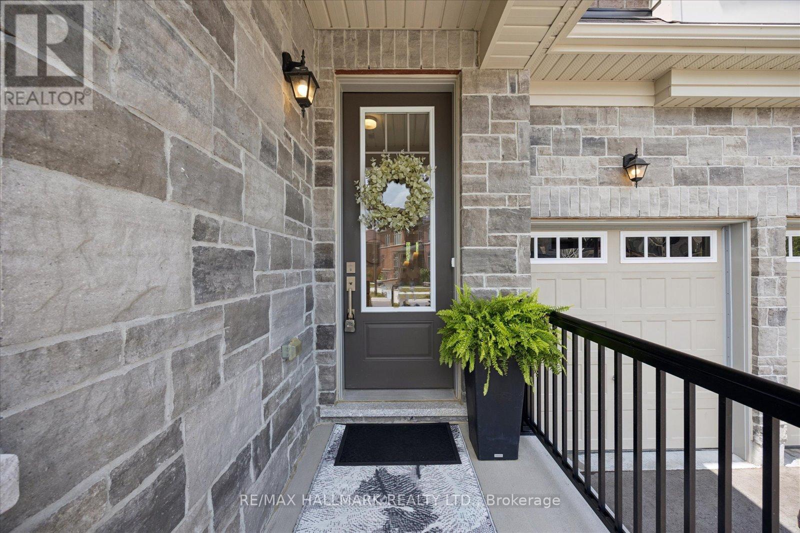 211 BUSATO DRIVE - 3