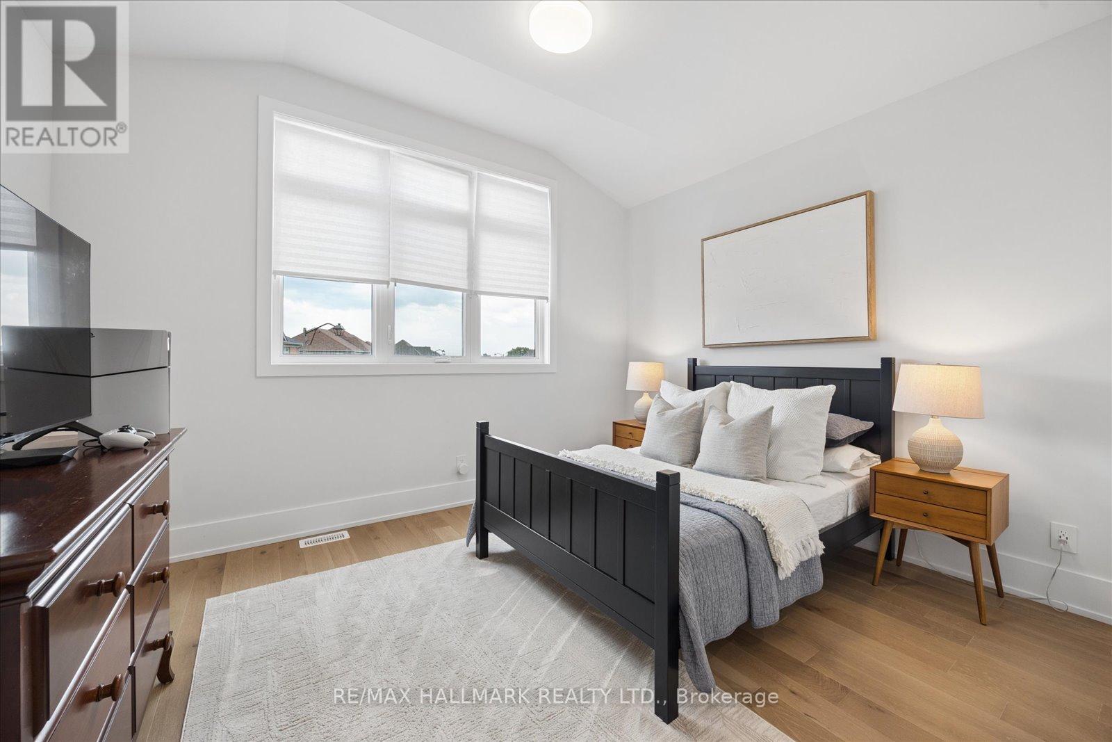 211 BUSATO DRIVE - 31