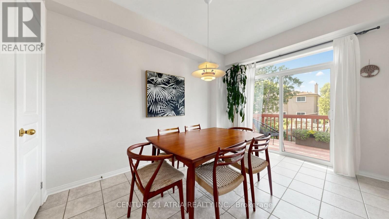 34 CURRAN HALL CRESCENT - 13
