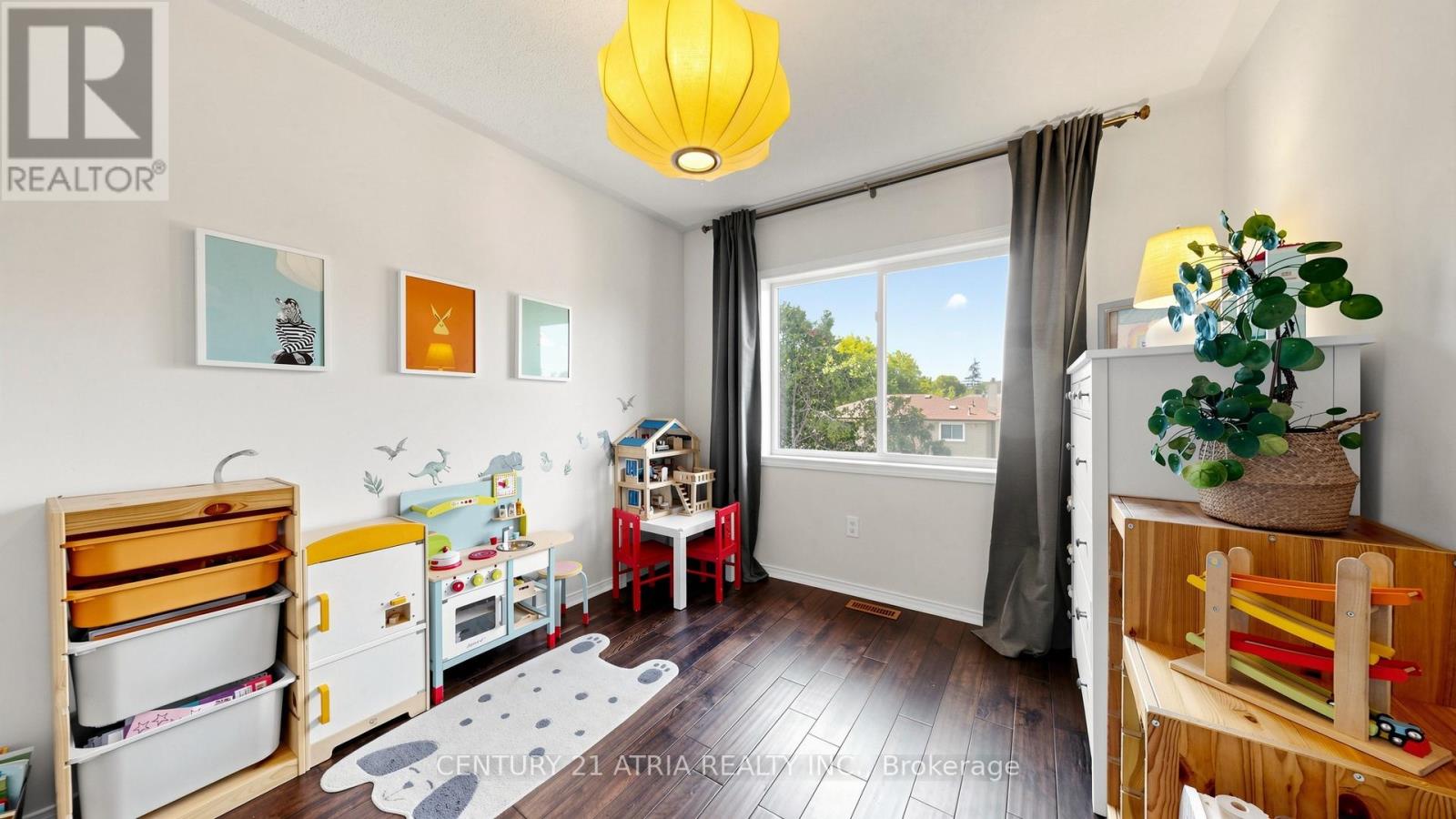 34 CURRAN HALL CRESCENT - 26