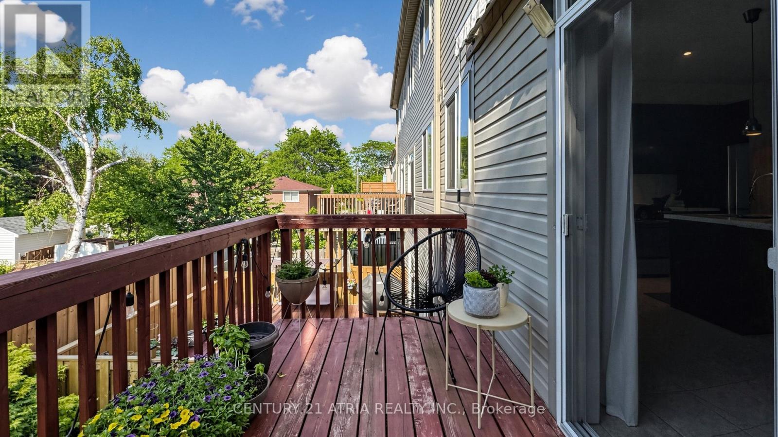 34 CURRAN HALL CRESCENT - 39
