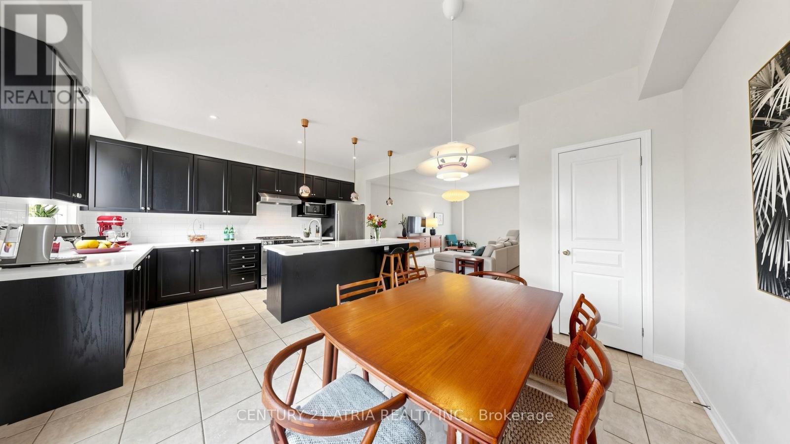 34 CURRAN HALL CRESCENT - 15
