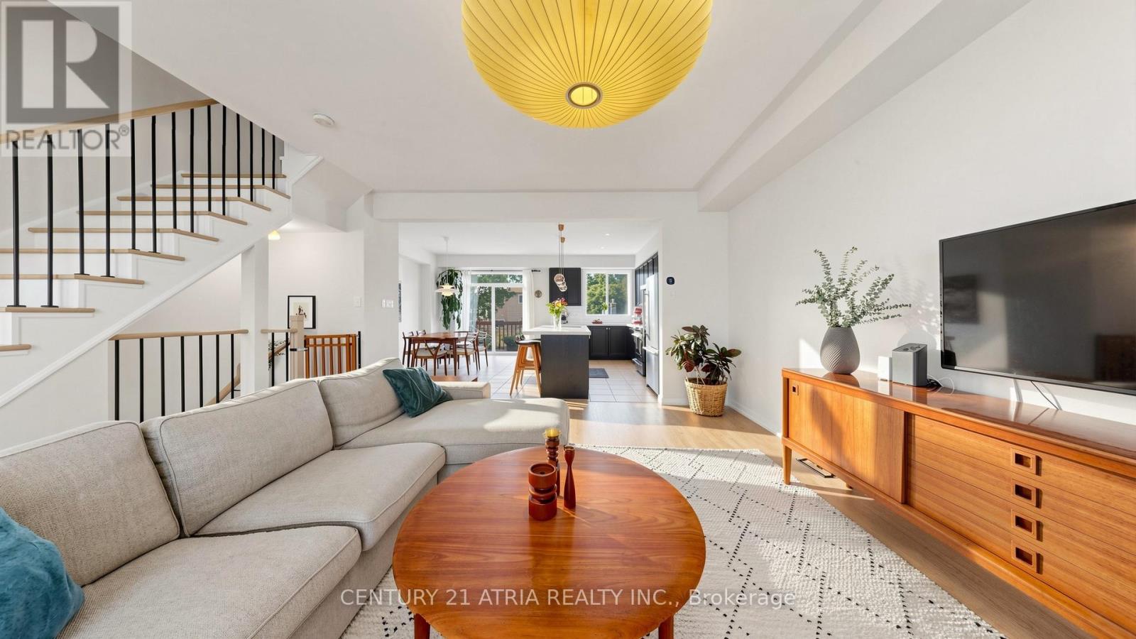 34 CURRAN HALL CRESCENT - 2