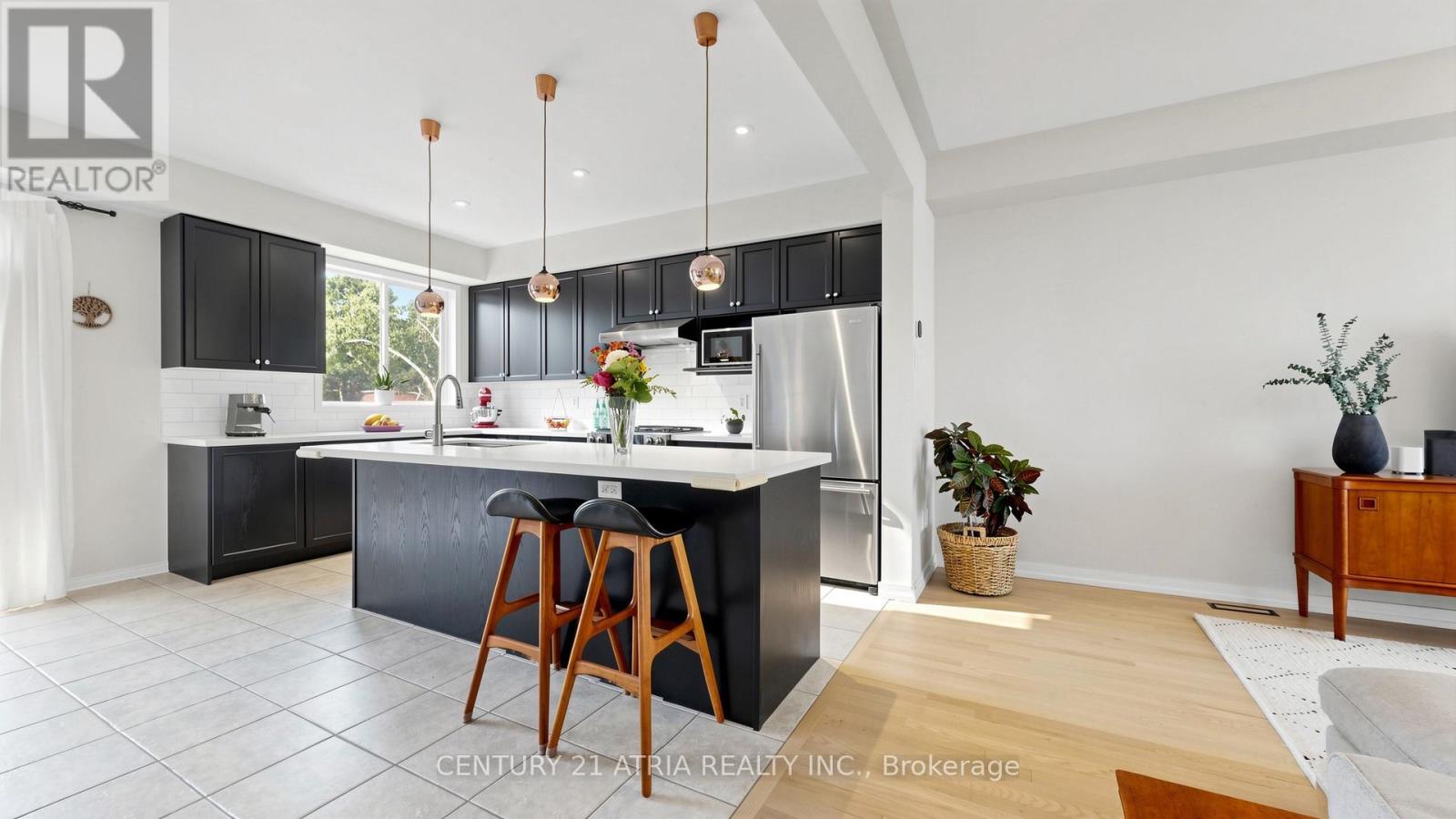 34 CURRAN HALL CRESCENT - 8