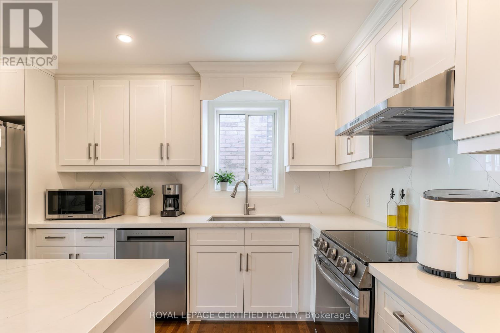 3891 FREEMAN TERRACE - 12