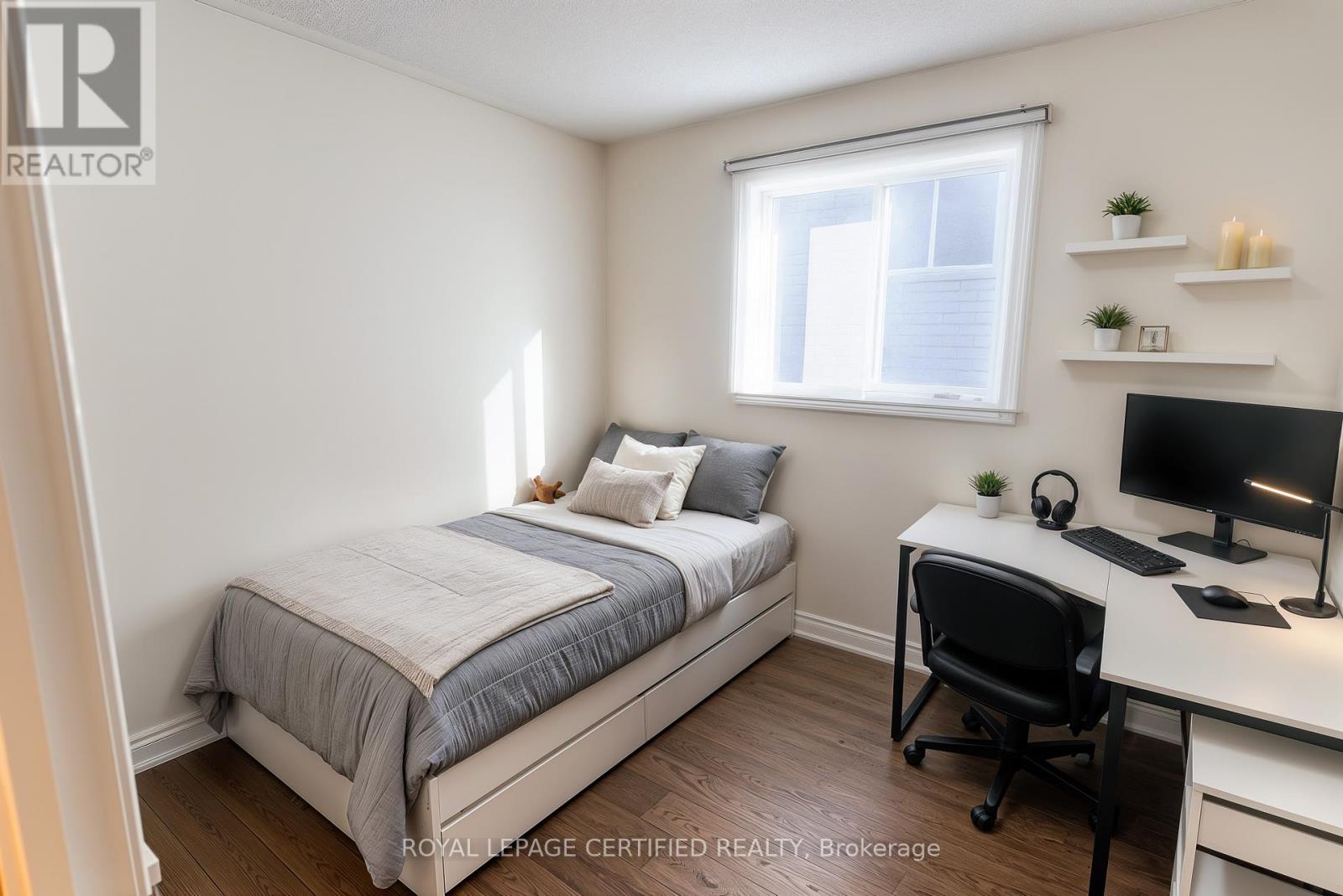 3891 FREEMAN TERRACE - 16