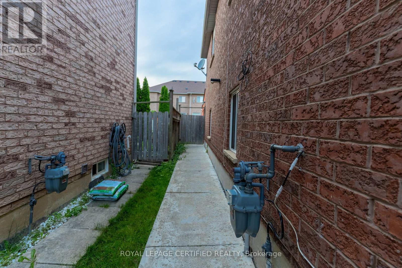 3891 FREEMAN TERRACE - 41