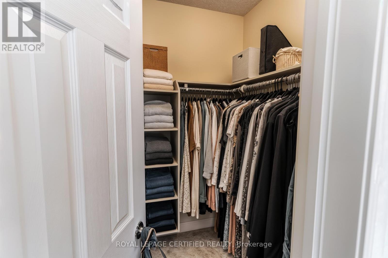 3891 FREEMAN TERRACE - 22