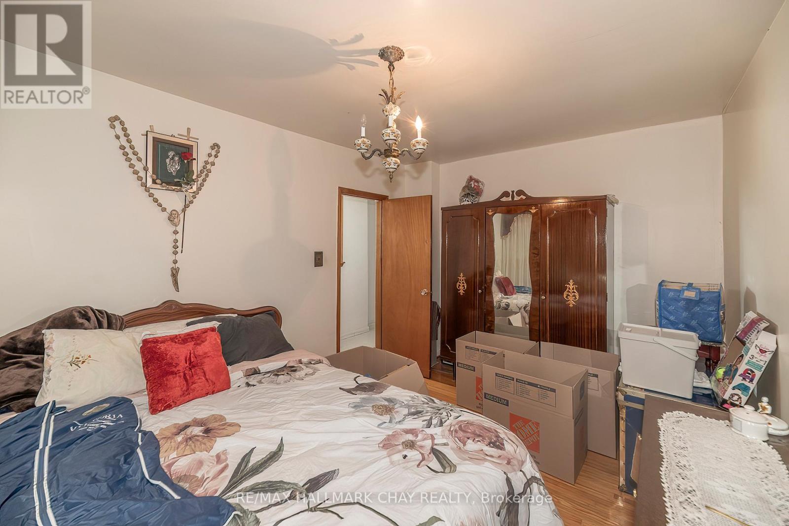 23 CHAPPEL HILL ROAD - 17