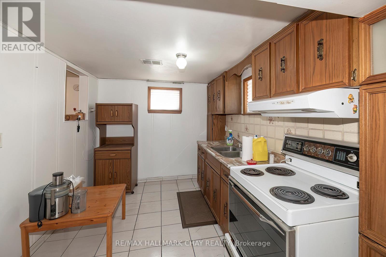 23 CHAPPEL HILL ROAD - 20