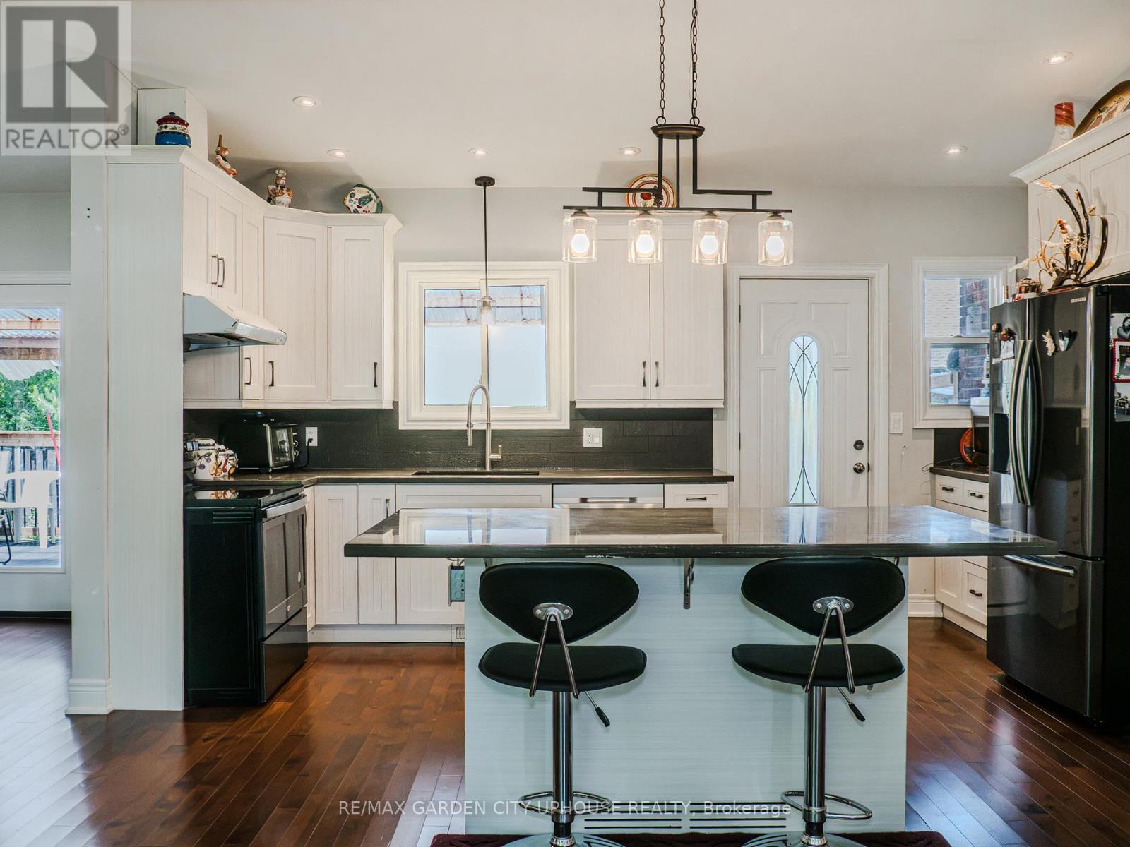 33 PARNELL ROAD - 7