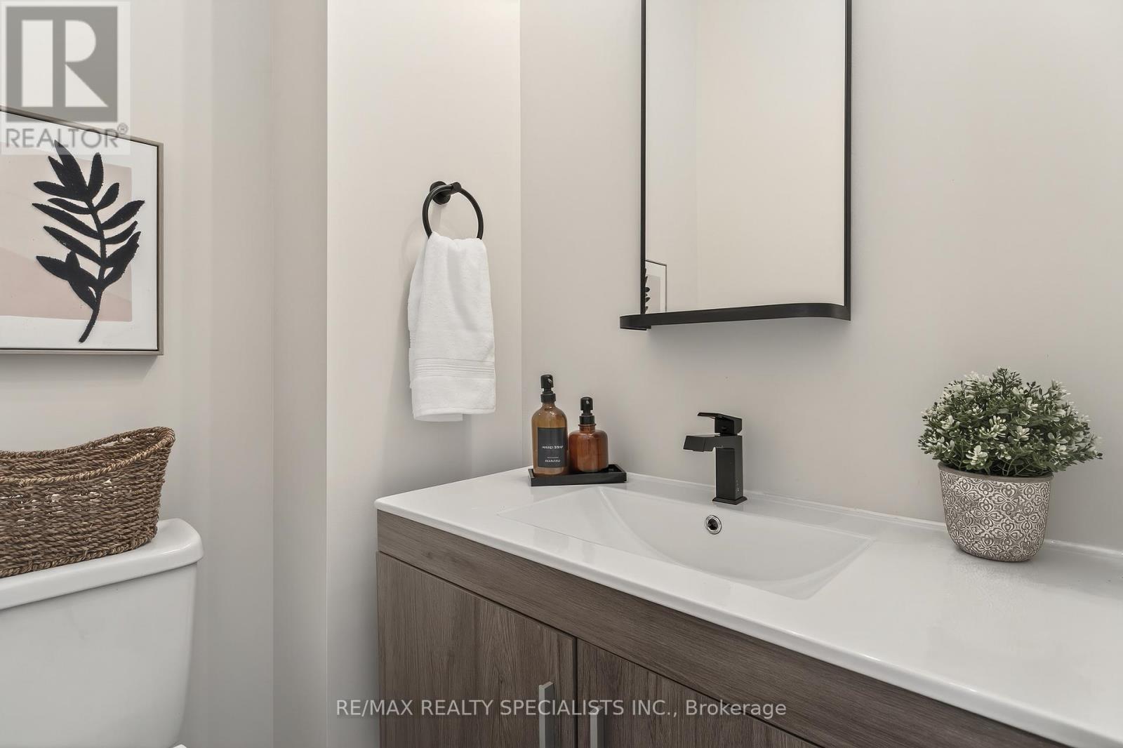 207 MONTFORT STREET, Ottawa. Luxury613. By Peter Sagos - Image 11