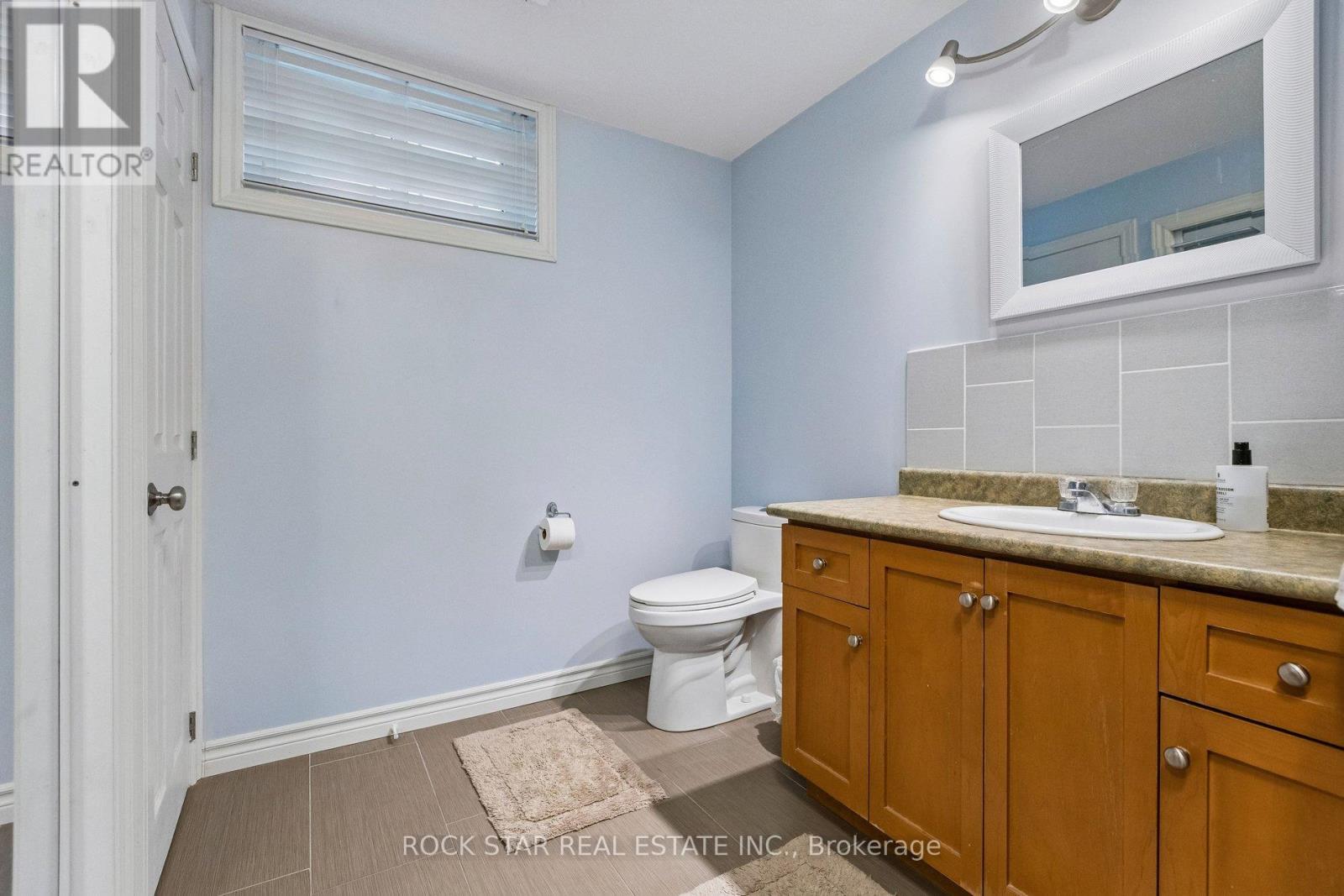 130 HUDSON CRESCENT - 29