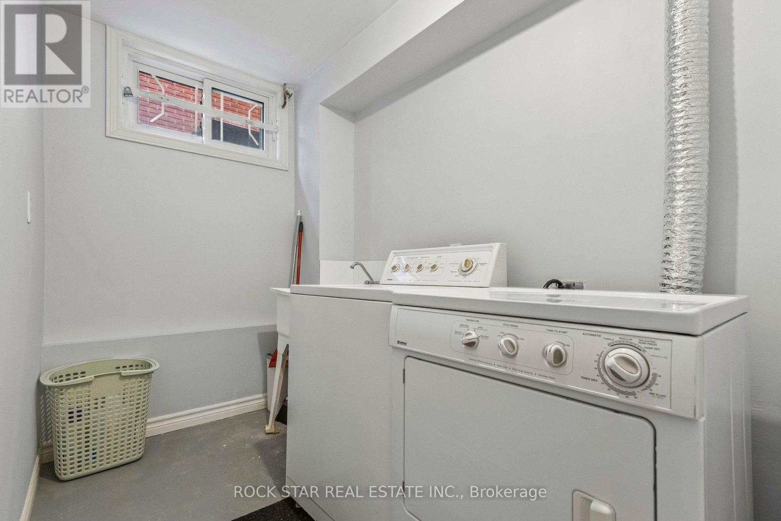 130 HUDSON CRESCENT - 31