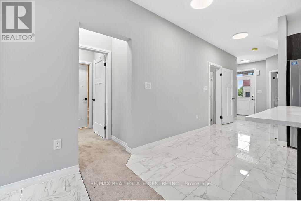 #9 264 BLAIR ROAD - 15