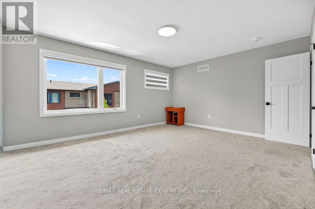 #9 264 BLAIR ROAD - 33