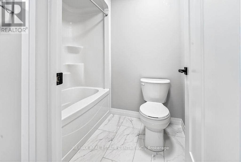 #9 264 BLAIR ROAD - 37