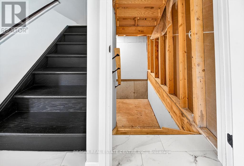 #9 264 BLAIR ROAD - 42