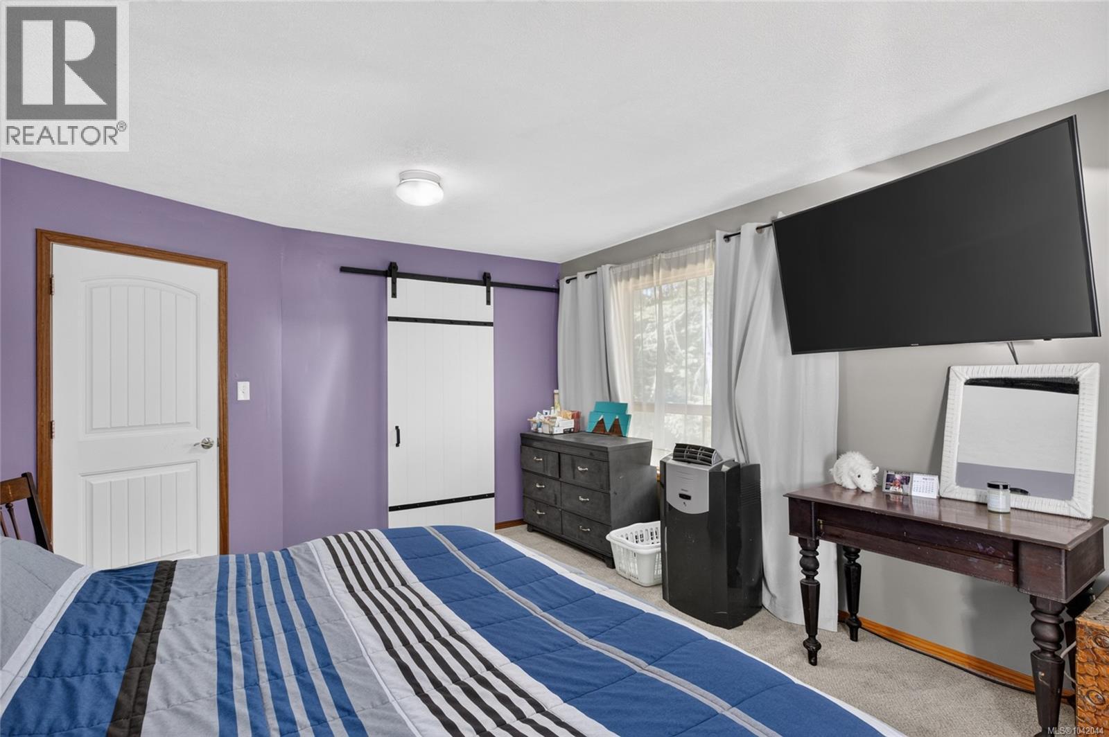 5749 Sea Terrace Rd, Courtenay